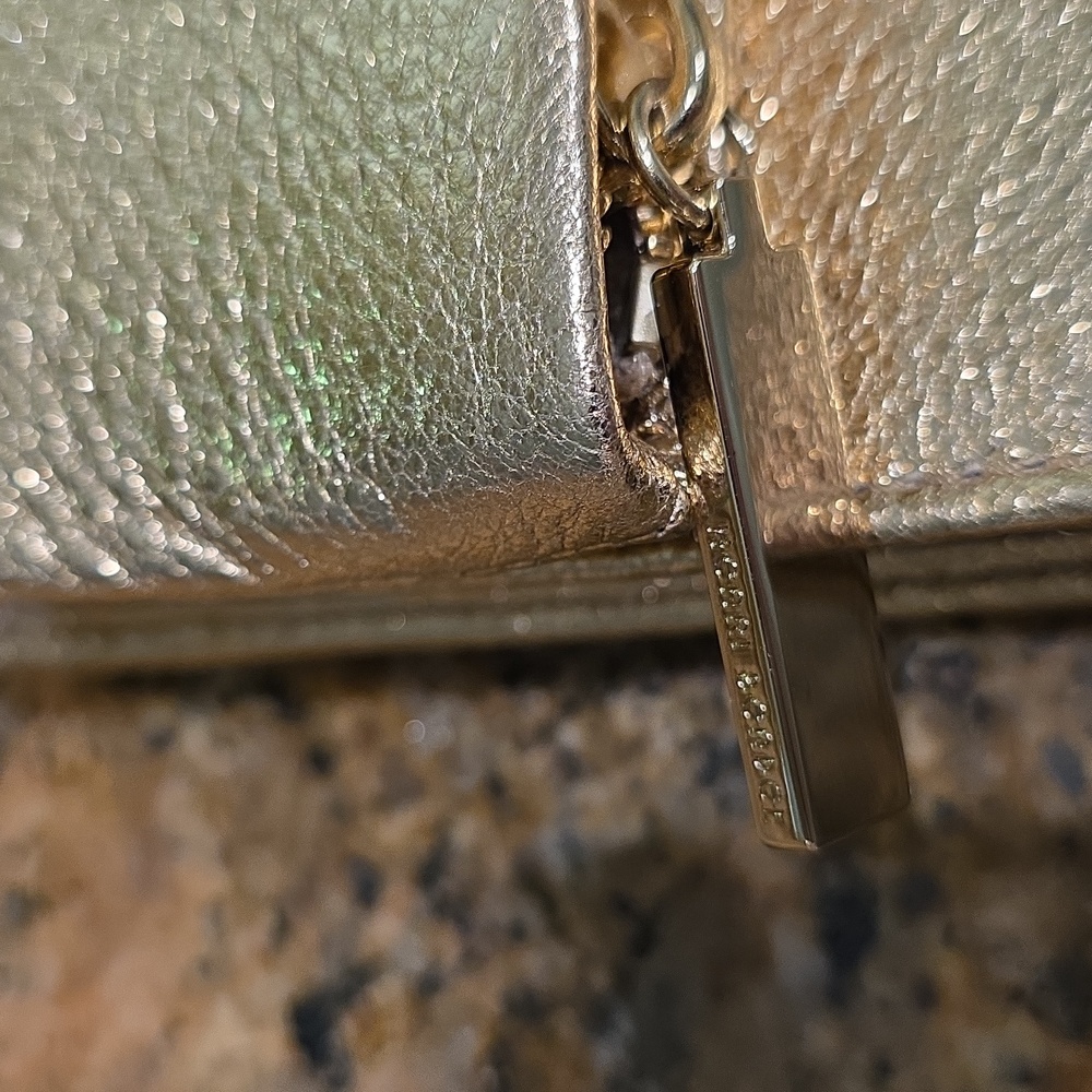 NWOT Henri Bendel Gold Clutch With Chain - Picture 5 of 11
